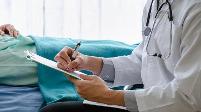 BOLEHKAH SEORANG WANITA BEROBAT KE DOKTER LAKI-LAKI PADAHAL ADA DOKTER PEREMPUAN?